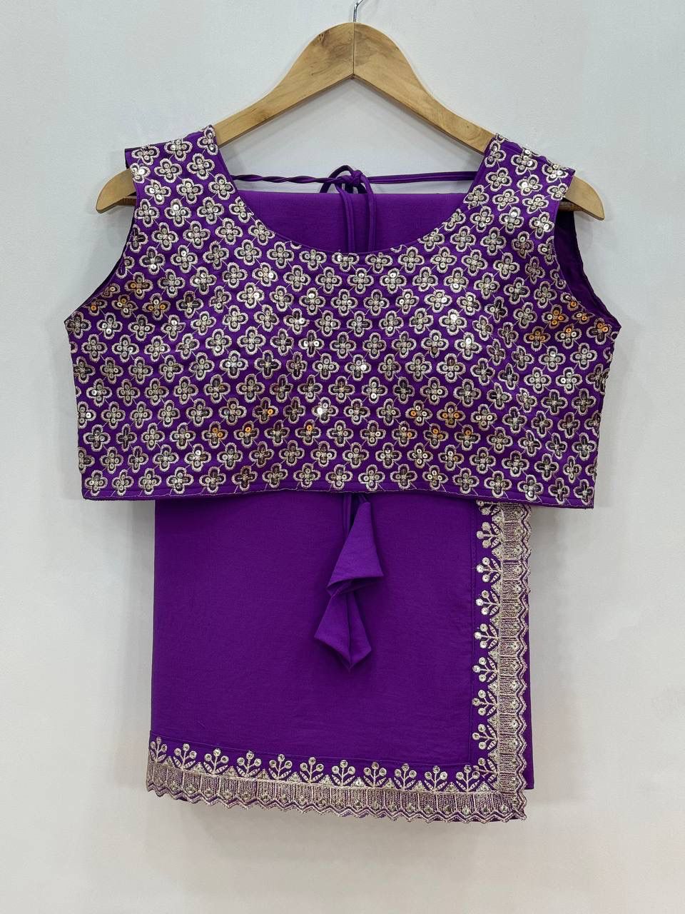 stylish georgette saree with border  