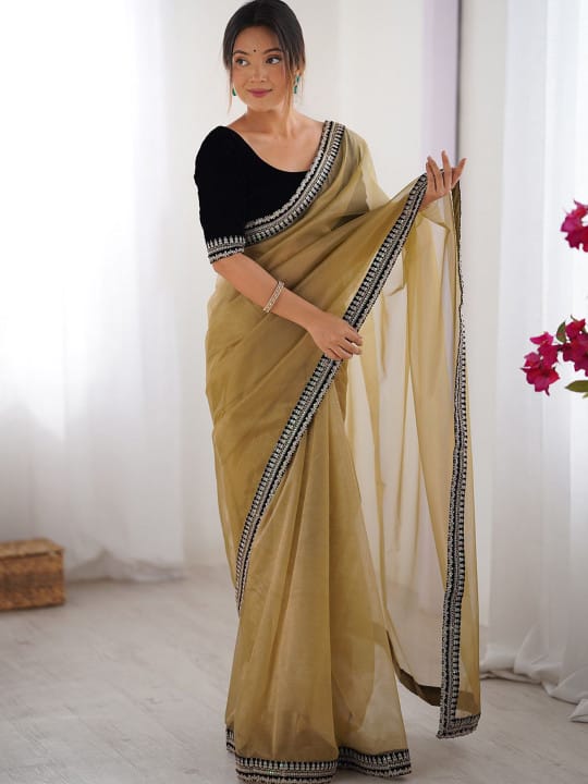 lightweight saree for women  
