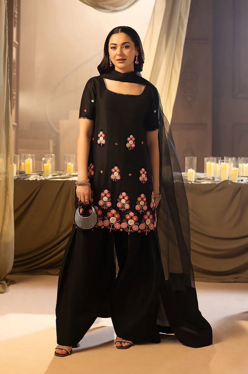 black kurti farshi salwar
