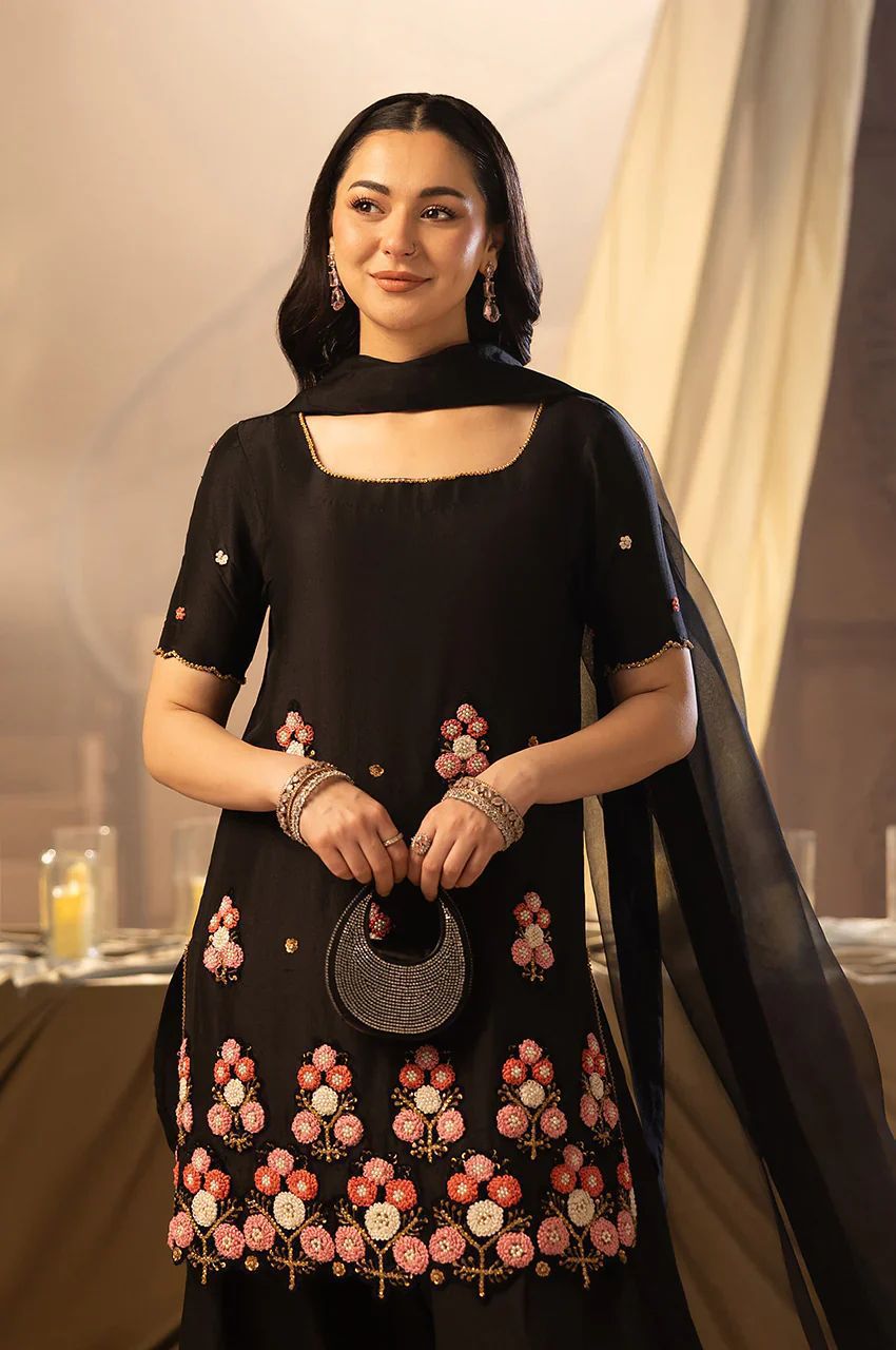 hania amir inspired suit
